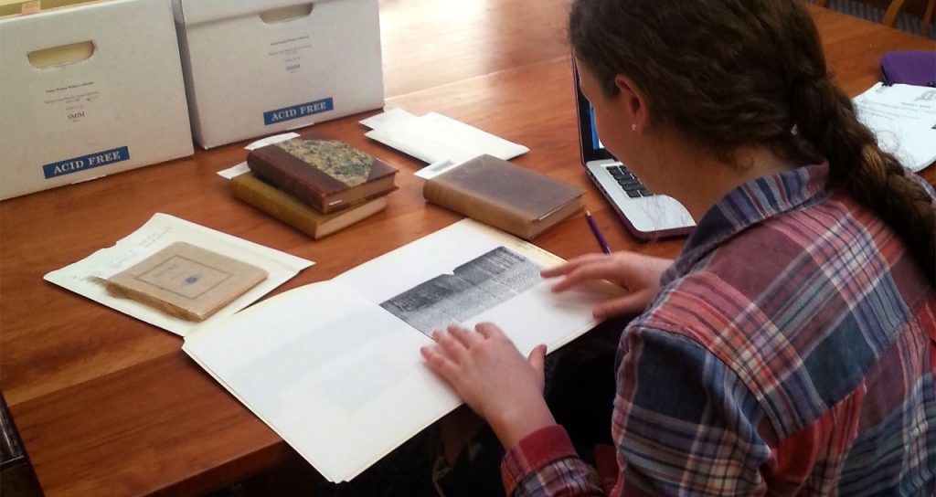 Making history: empowering students with Wikipedia